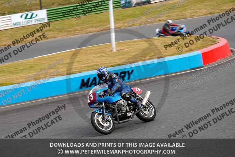 Vintage motorcycle club;eventdigitalimages;mallory park;mallory park trackday photographs;no limits trackdays;peter wileman photography;trackday digital images;trackday photos;vmcc festival 1000 bikes photographs